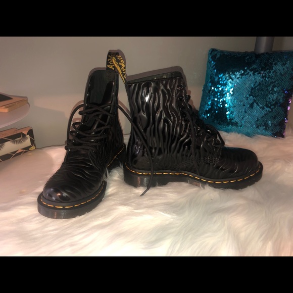 Dr. Martens Shoes | 1460 Zebra Emboss Leather Lace Up Boots Dr Marten | Color: Black | Size: 5bb | 82ninety's Closet